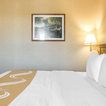 Quality Inn Meadville Bagian luar foto