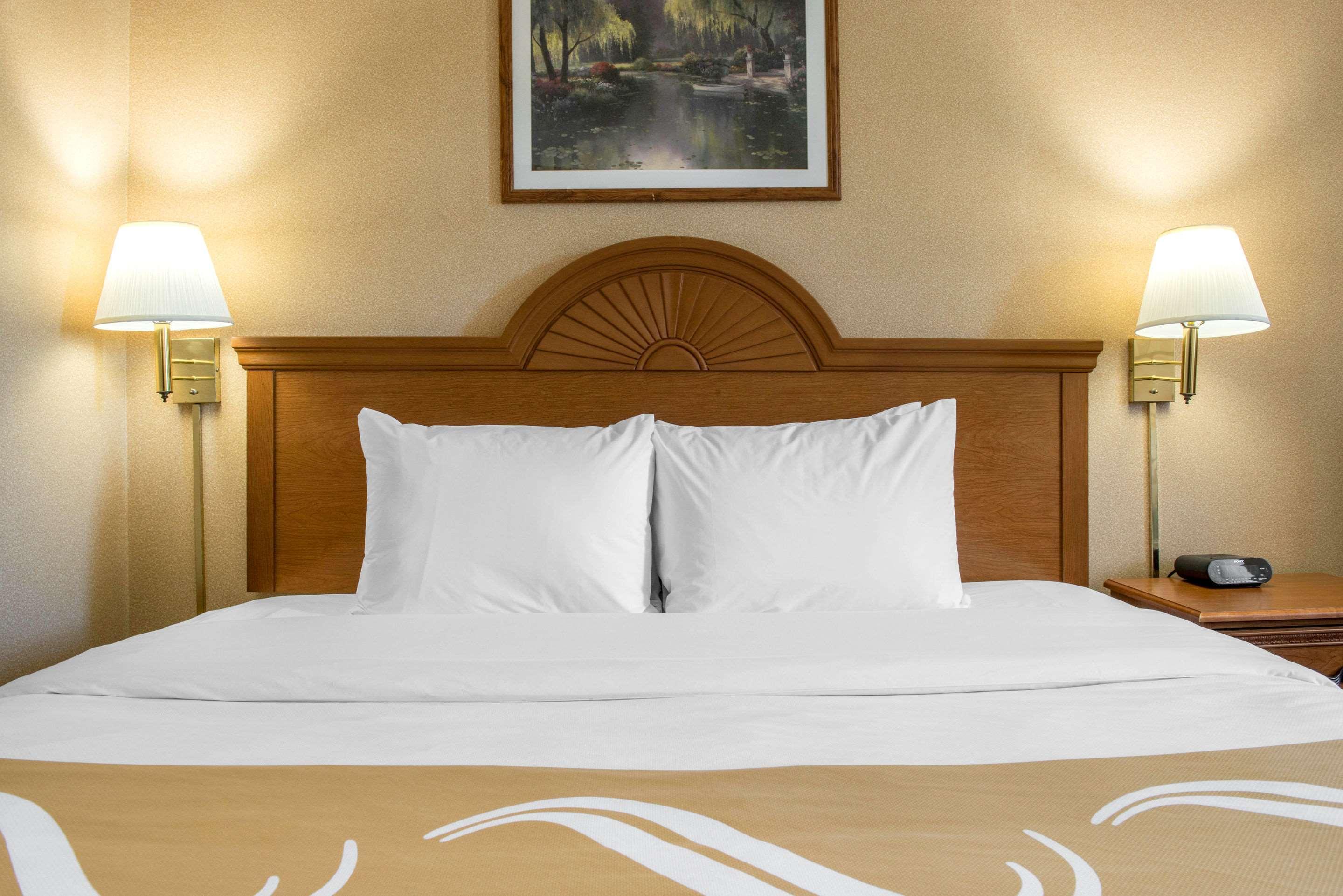Quality Inn Meadville Bagian luar foto