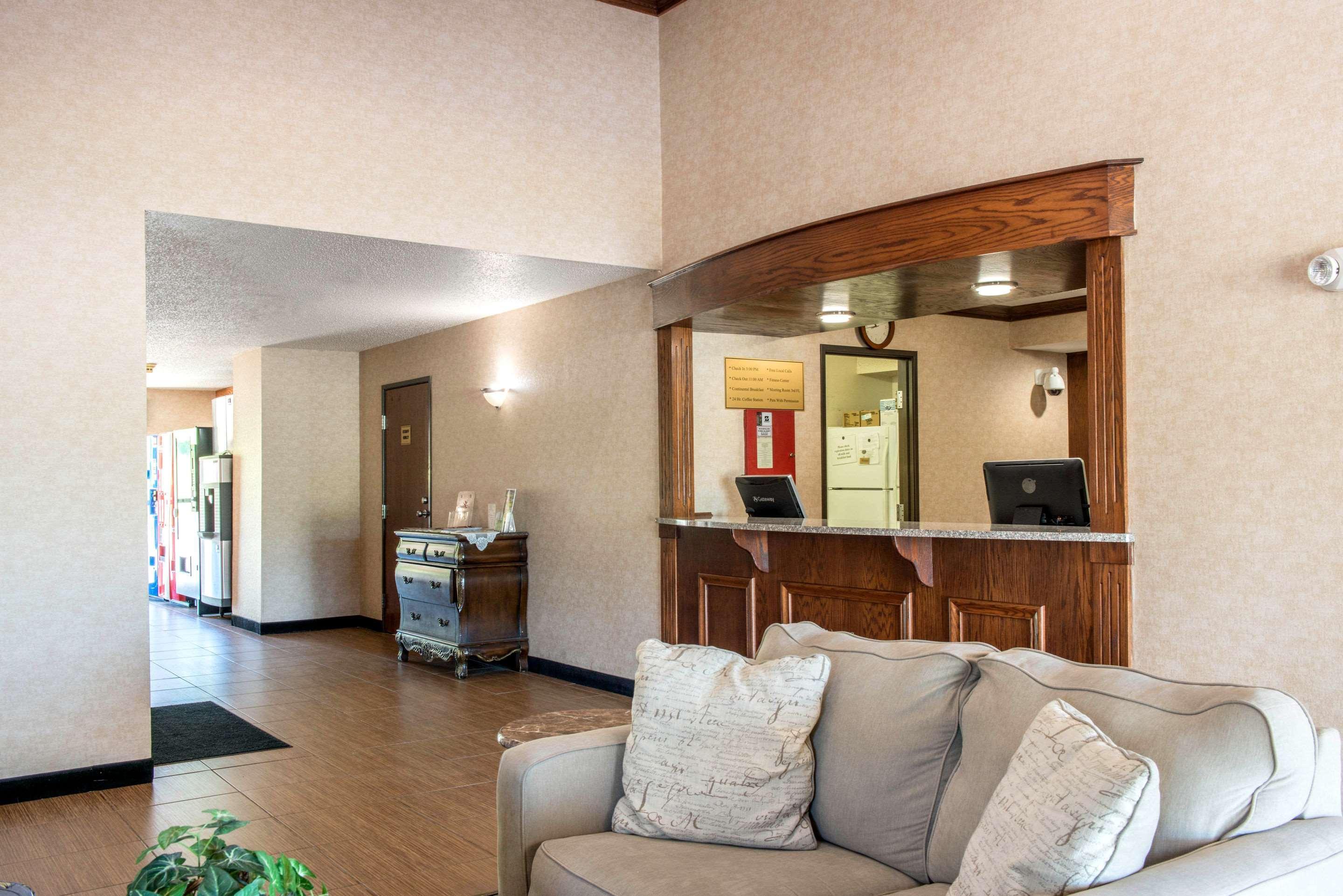 Quality Inn Meadville Bagian luar foto