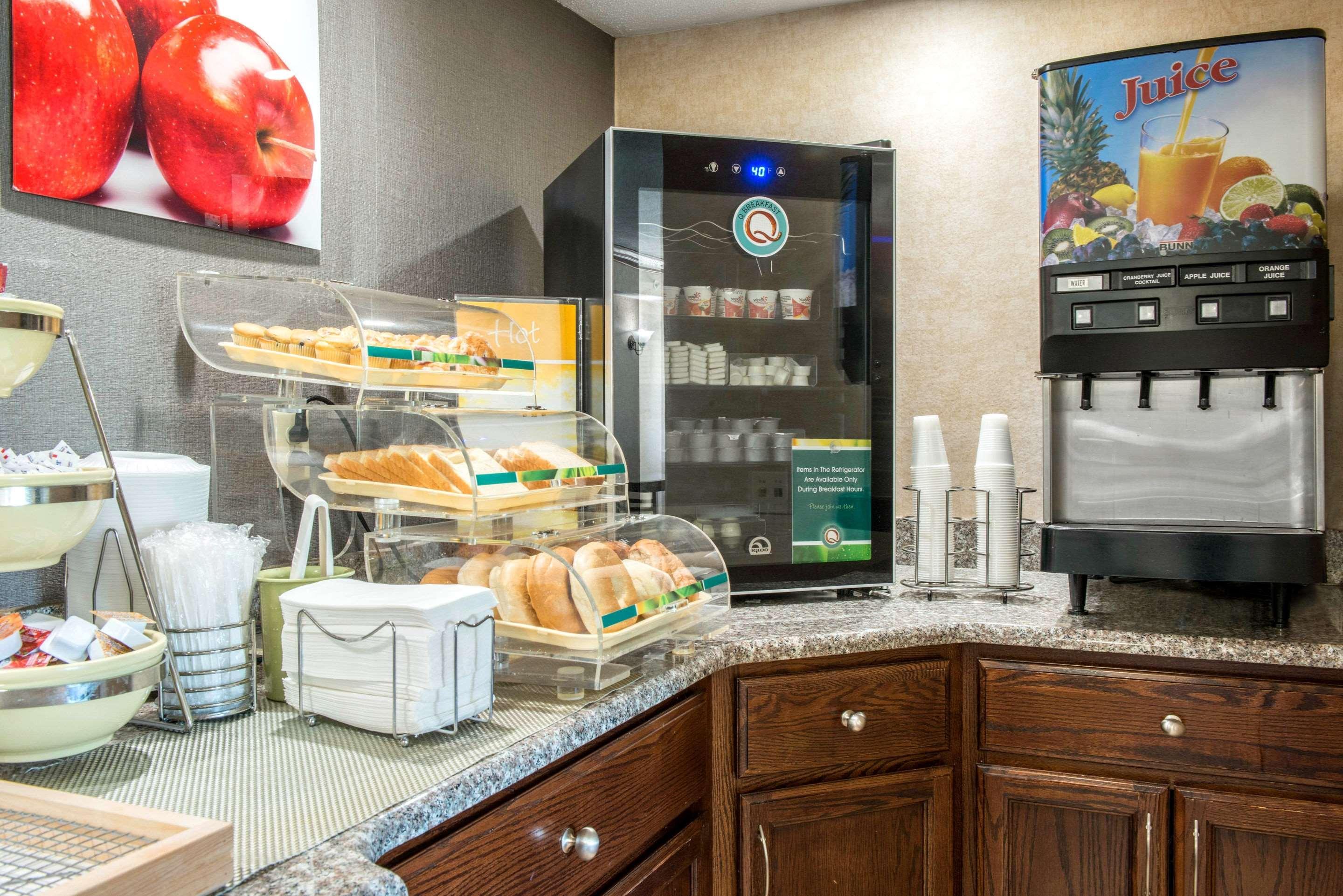Quality Inn Meadville Bagian luar foto