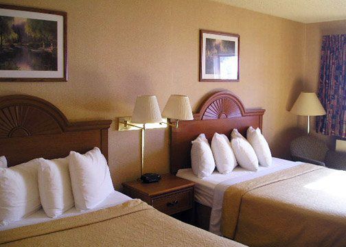 Quality Inn Meadville Ruang foto